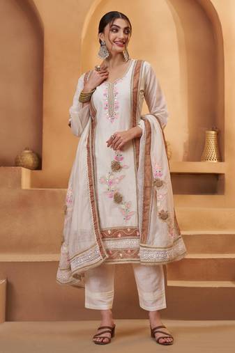 Women's Lavishing Off White Floral Embroidered Cotton Pant Suit With Dupatta