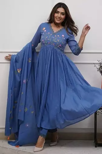 Blue elegant embroidered kurta set with floral dupatta