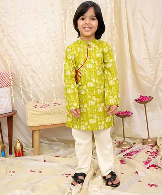 Green printed cotton jungle jam kurta pyjama set for boys 1