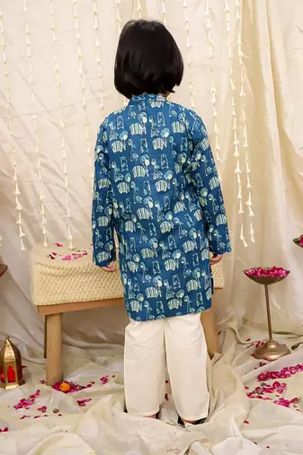 Blue printed cotton jungle jam kurta pyjama set for boys