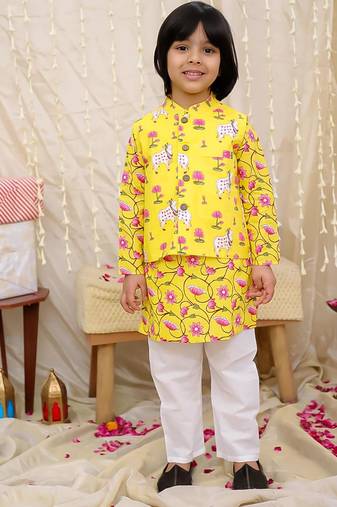 Yellow printed cotton nandi motif jacket kurta set for boys
