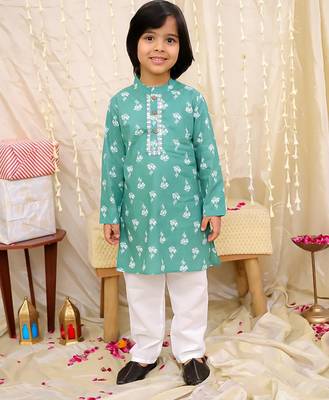 Green printed cotton floral tiny threads kurta pajama set for boys 1