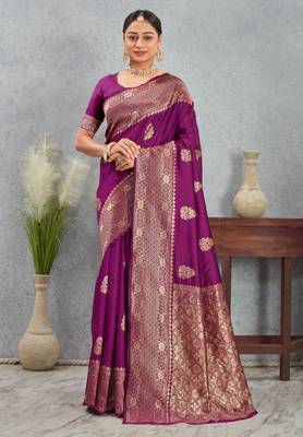 Magenta art silk saree with intricate golden zari work 1