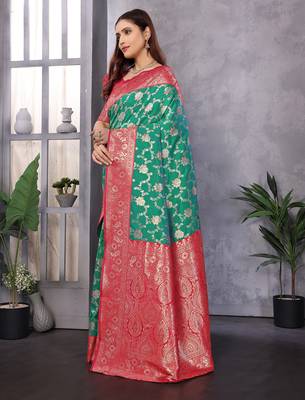 Green silk blend zari zaal weaving banarasi saree with contrast blouse 2