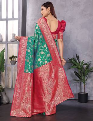 Green silk blend zari zaal weaving banarasi saree with contrast blouse 3