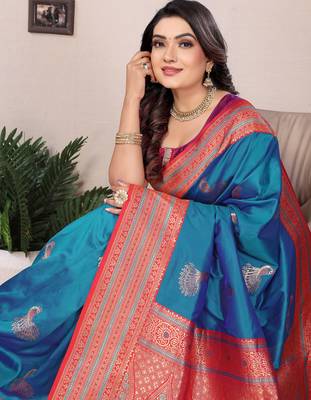 Royal blue silk blend zari butta weaving banarasi saree with contrast pallu and blouse 5
