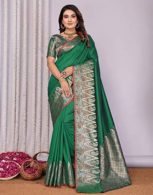 Pine green silk blend zari jacquard weaving banarasi saree with zari weaving border 1