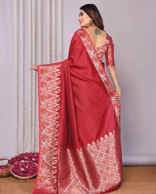 Red silk blend zari jacquard weaving banarasi saree with zari weaving border 3