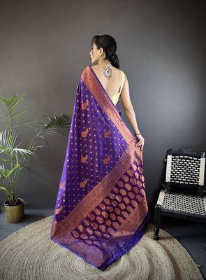 Purple silk blend copper zari weaving banarasi saree with contrast blouse 3