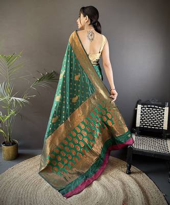 Dark green silk blend copper zari weaving banarasi saree with contrast blouse 3