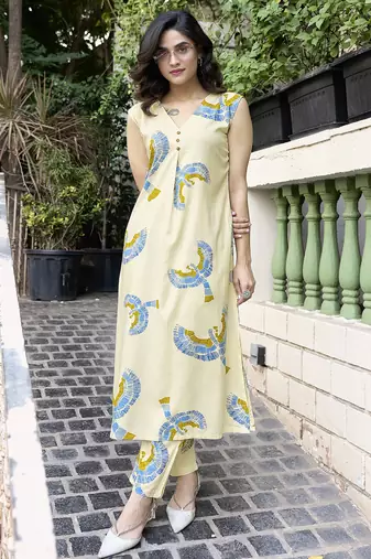 Women Rayon Printed Kurta With Palazzo