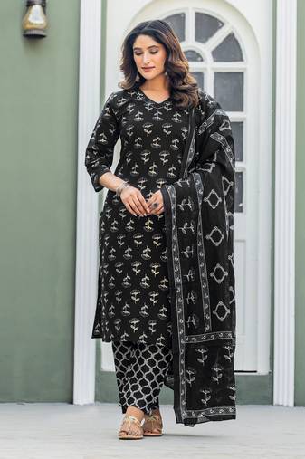  Women's Cotton Blend Floral Straight Printed Kurta Pant With Dupatta | kurta sets for woman