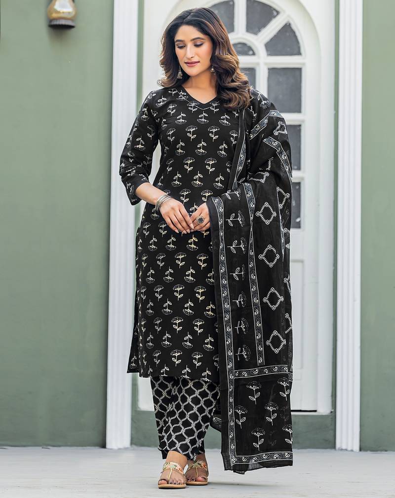  Women's Cotton Blend Floral Straight Printed Kurta Pant With Dupatta | kurta sets for woman