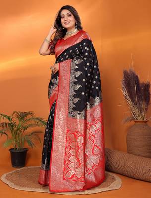 Black silk blend butti zari weaving with zari border saree 2