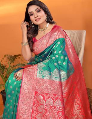 Light green silk blend butti zari weaving with zari border saree 4