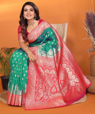 Light green silk blend butti zari weaving with zari border saree 5