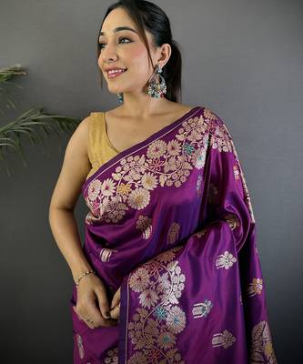 Magenta silk blend floral zari weaving meenakari saree with floral border 4