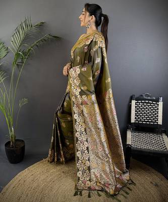 Mahendi green silk blend floral zari weaving meenakari saree with floral border 2