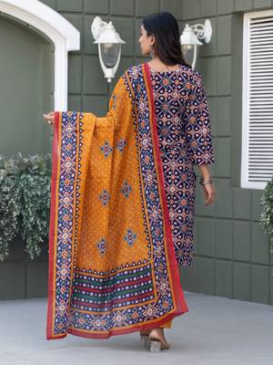 Designer ethnic set kurta, pant set for women for casual and festive wear 2
