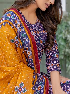 Designer ethnic set kurta, pant set for women for casual and festive wear 4