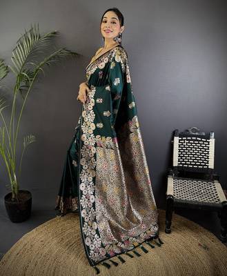 Dark green silk blend floral zari weaving meenakari saree with floral border 2