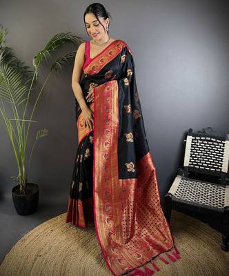 Black silk blend floral butta zari weaving banarasi with peacock zari weaving border 1