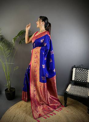 Royal  blue silk blend floral butta zari weaving banarasi with peacock zari weaving border 2