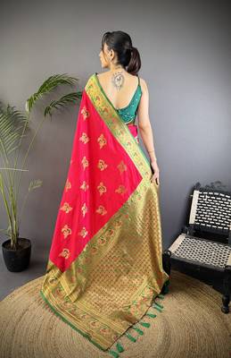 Red silk blend floral butta zari weaving banarasi with peacock zari weaving border 3