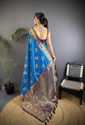 Royal  blue silk blend floral butta zari weaving banarasi with peacock zari weaving border 3