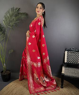 Pink silk blend meenakari zari weaving banarasi saree 2