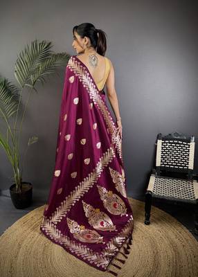 Plum silk blend meenakari zari weaving banarasi saree 3