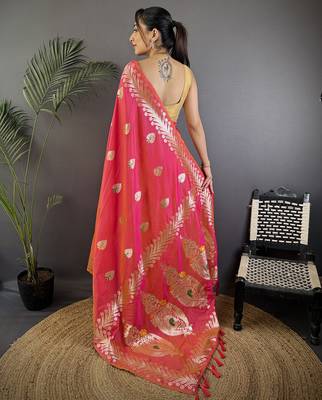 Pink silk blend meenakari zari weaving banarasi saree 3