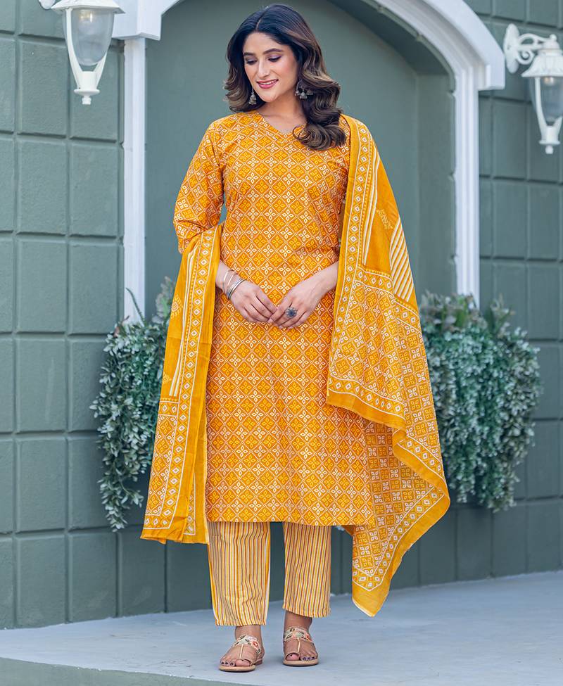  Women's Cotton Blend Floral Straight Printed Kurta Pant With Dupatta | kurta sets for woman