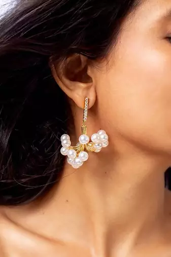 Elegant pearl cluster high gold earrings
