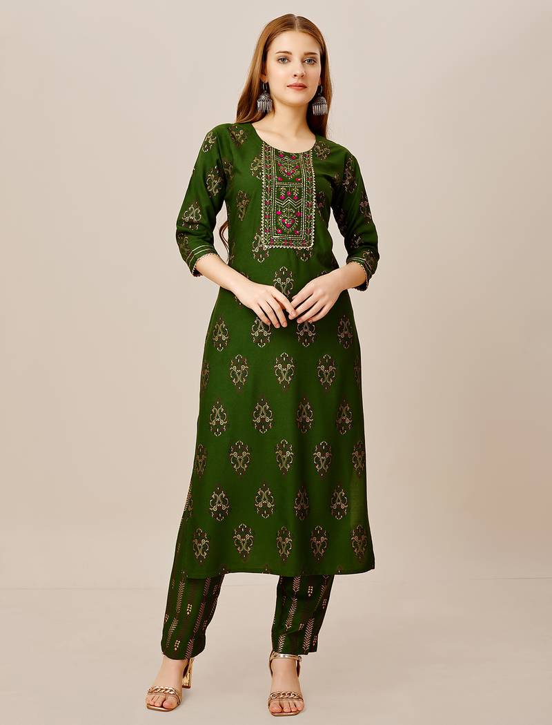  Women's Rayon Blend Floral Straight Printed Kurta Pant With Dupatta | kurta sets for woman