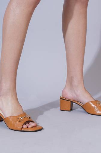 Beige solid block heels