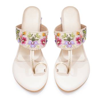 Multicolor embroidered block heels 5