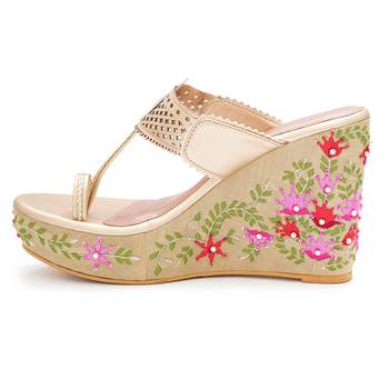 Multicolor embroidered wedges 4