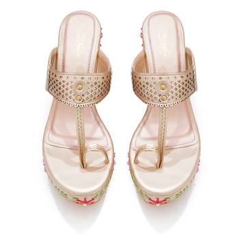 Multicolor embroidered wedges 5