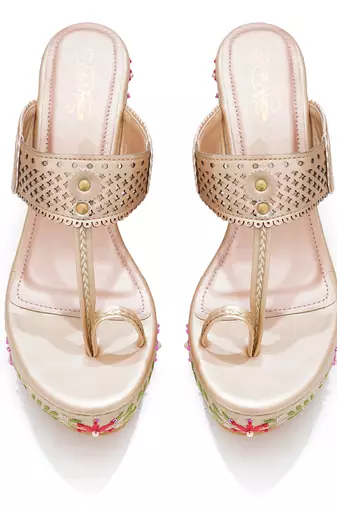 Multicolor embroidered wedges