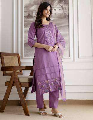Purple Roman Chanderi Embroidery Kurta Pant with Dupatta Set 4