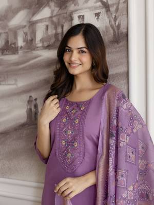 Purple Roman Chanderi Embroidery Kurta Pant with Dupatta Set 5
