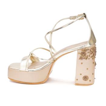 Gold embroidered leather block heels 4