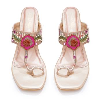 Multicolor embroidered leather  heels 5