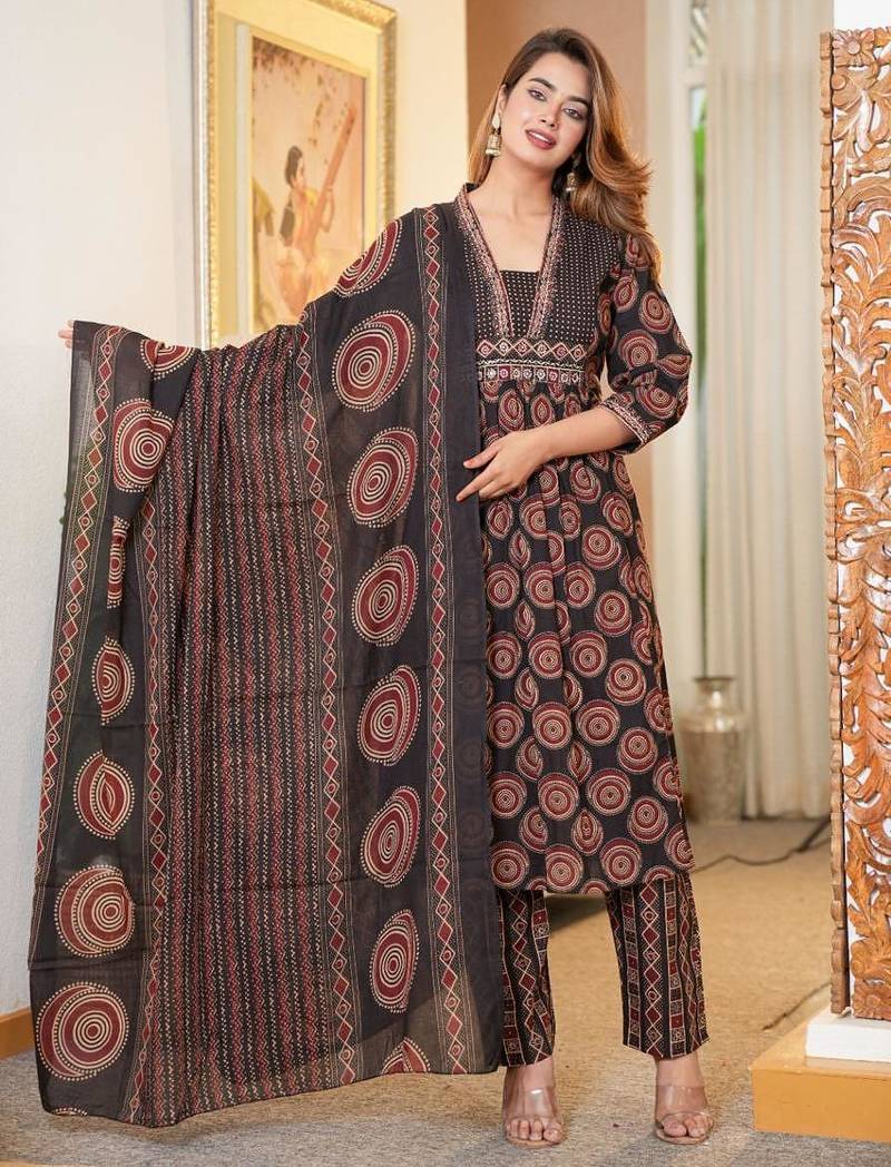 Cotton cambric semi-anarkali printed kurti-pant-dupatta  set