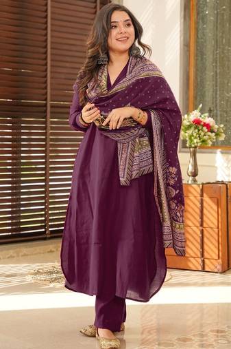 Wine south cotton plain kurta pant with printed dupatta kurta pant set