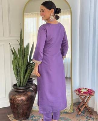 Lavender rayon slub heavy thread embroidery work with printed dupatta kurta pant set 3