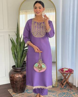 Lavender rayon slub heavy thread embroidery work with printed dupatta kurta pant set 4