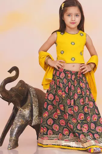 Yellow-green embroidered cotton choli & lehenga set for girls