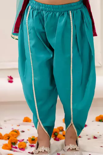 Pink woven jacquard silk kurti dhoti with dupatta set for girls
